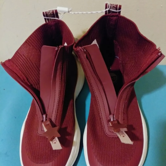 Zara Sneaker - Picture 3 of 3